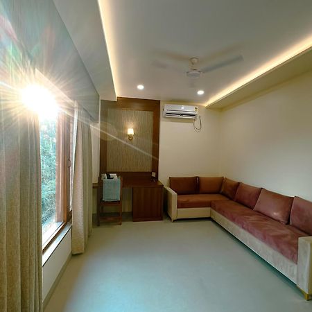 Hotel Ananda Kashi พาราณสี ภายนอก รูปภาพ