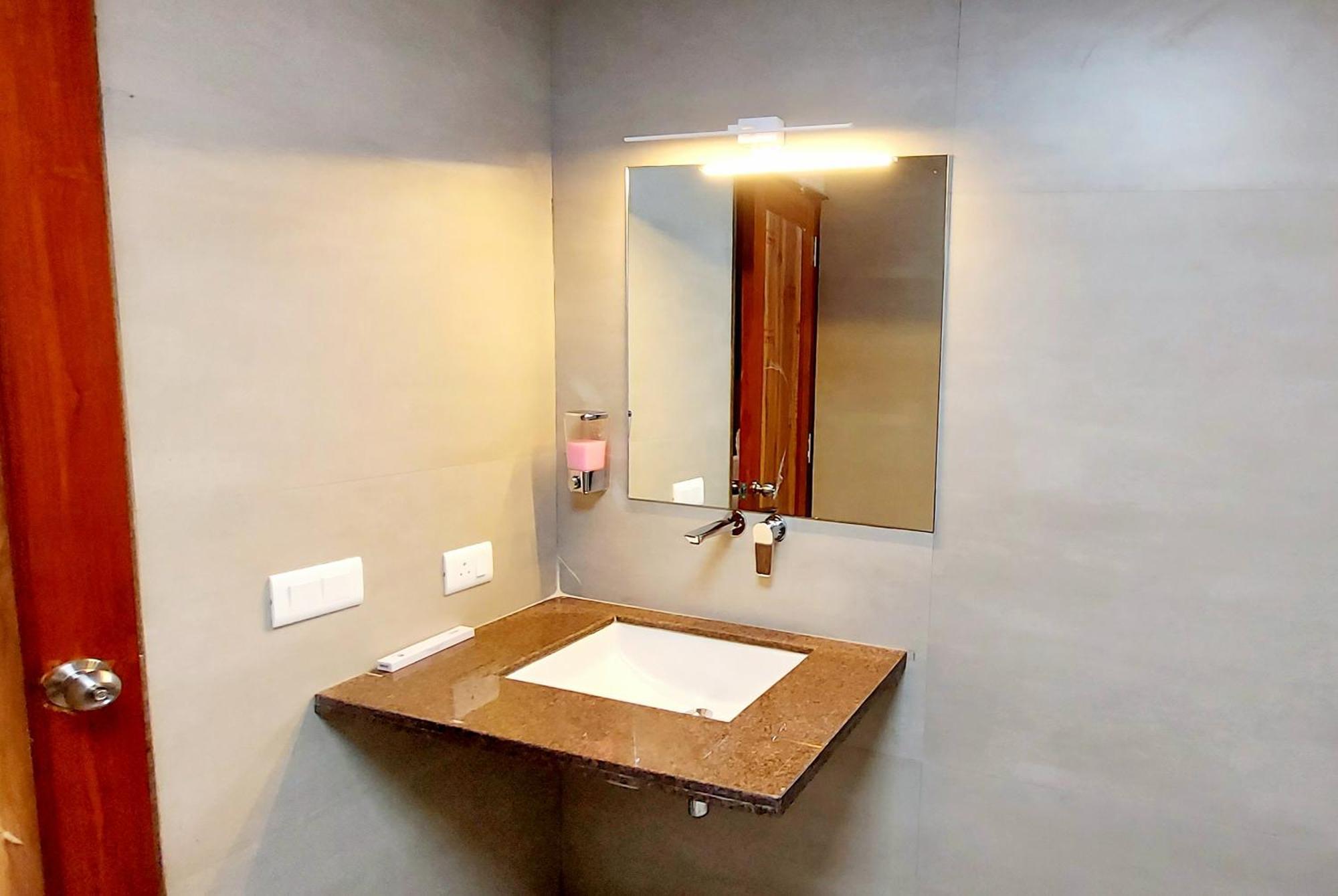 Hotel Ananda Kashi พาราณสี ภายนอก รูปภาพ
